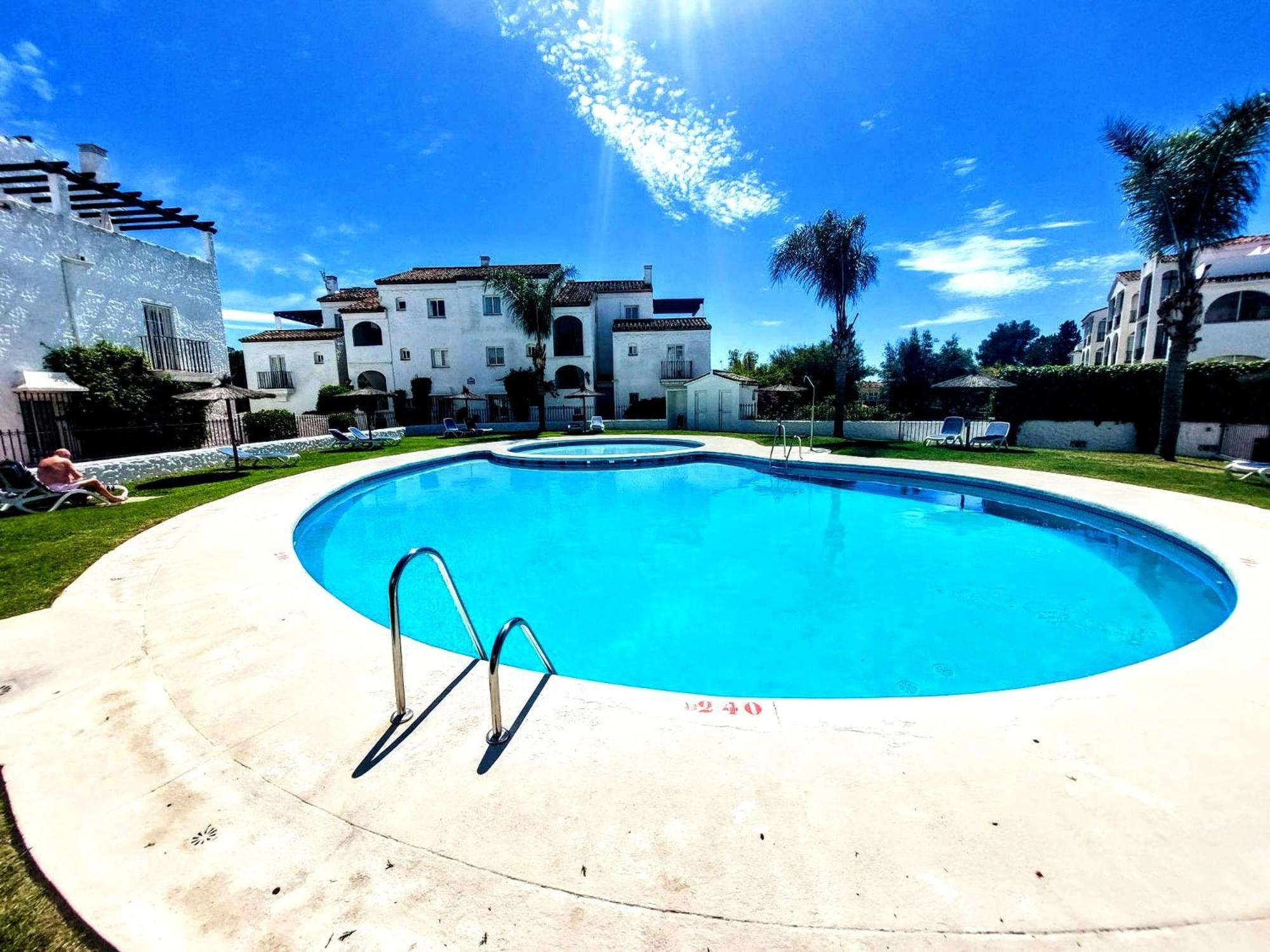 El Paraiso Golf Y Playa Estepona Ngoại thất bức ảnh